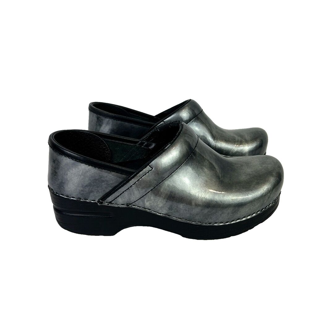 DANSKO  XP Clogs Iridescent Pewter Silver Comfort Shoes Patent Leather Nurses 36